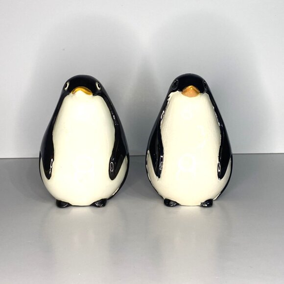 Large Penguin Salt & Pepper Shakers, Vintage, Collectible - Picture 1 of 6